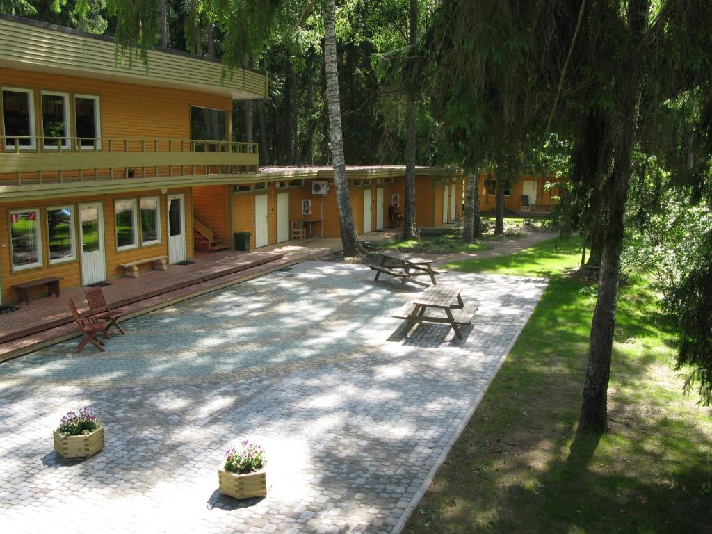 Taevaskoja Salamaa Hotel Polva Exterior photo