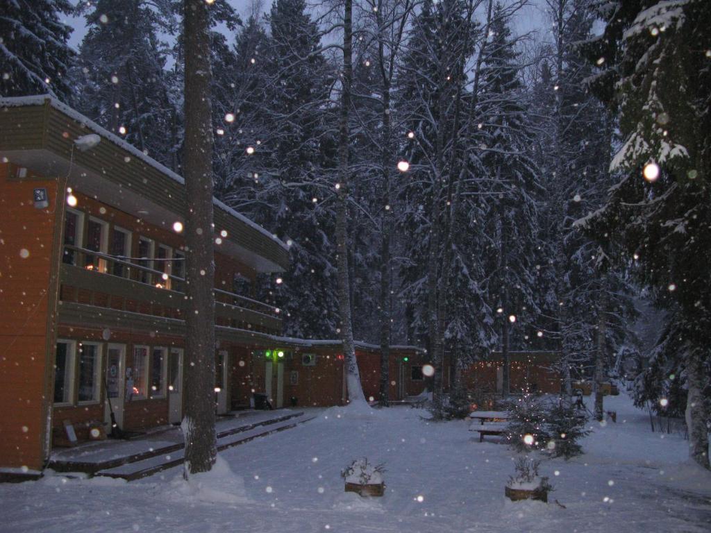 Taevaskoja Salamaa Hotel Polva Exterior photo
