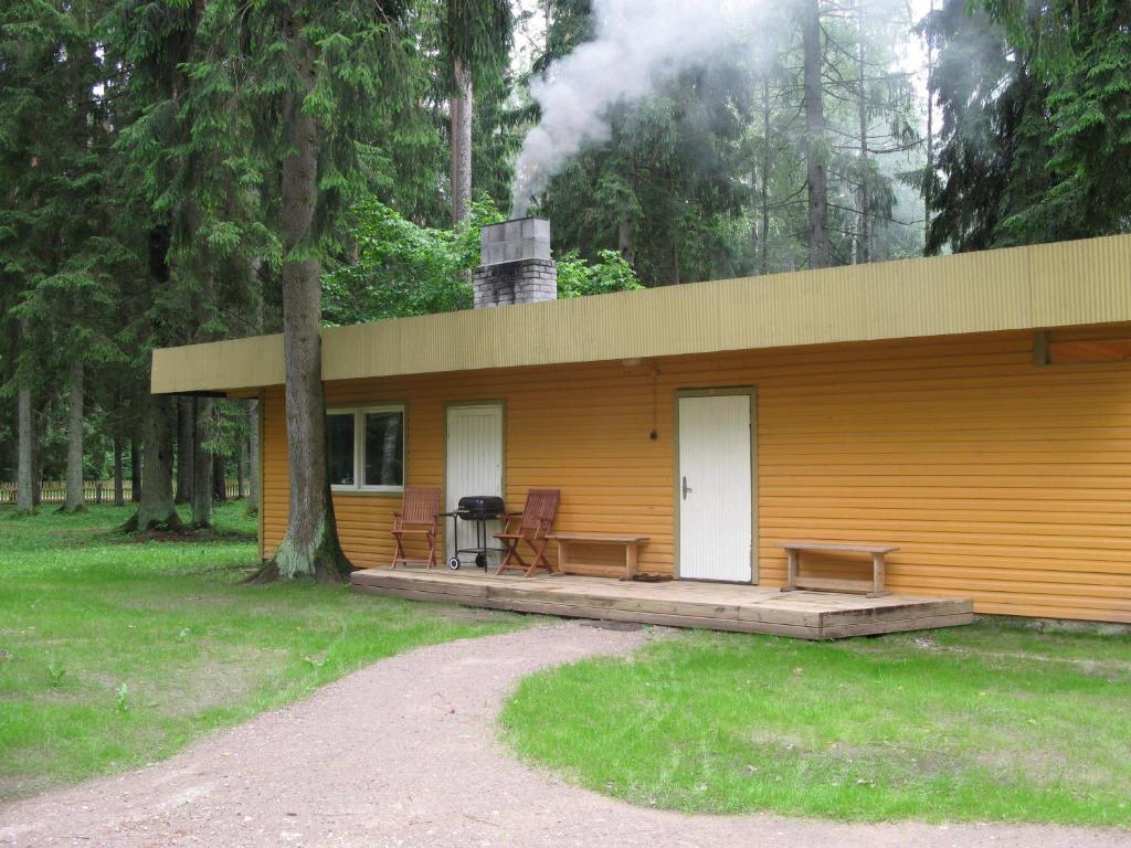 Taevaskoja Salamaa Hotel Polva Exterior photo